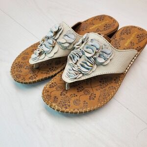 Hush Puppies Womens Leather Thong‎ Sandals Embellished Floral Beige Size 8M